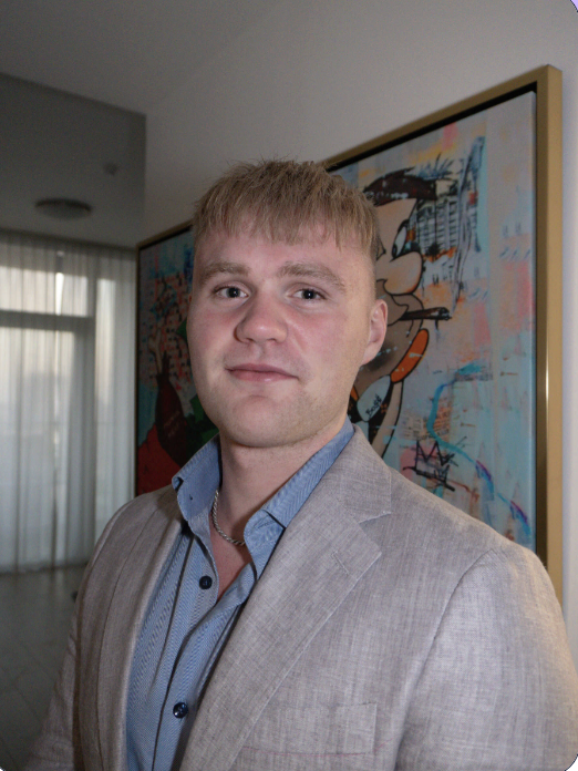 Fredrik Garlie Holthe, Medgründer og daglig leder i KlinikkFlow